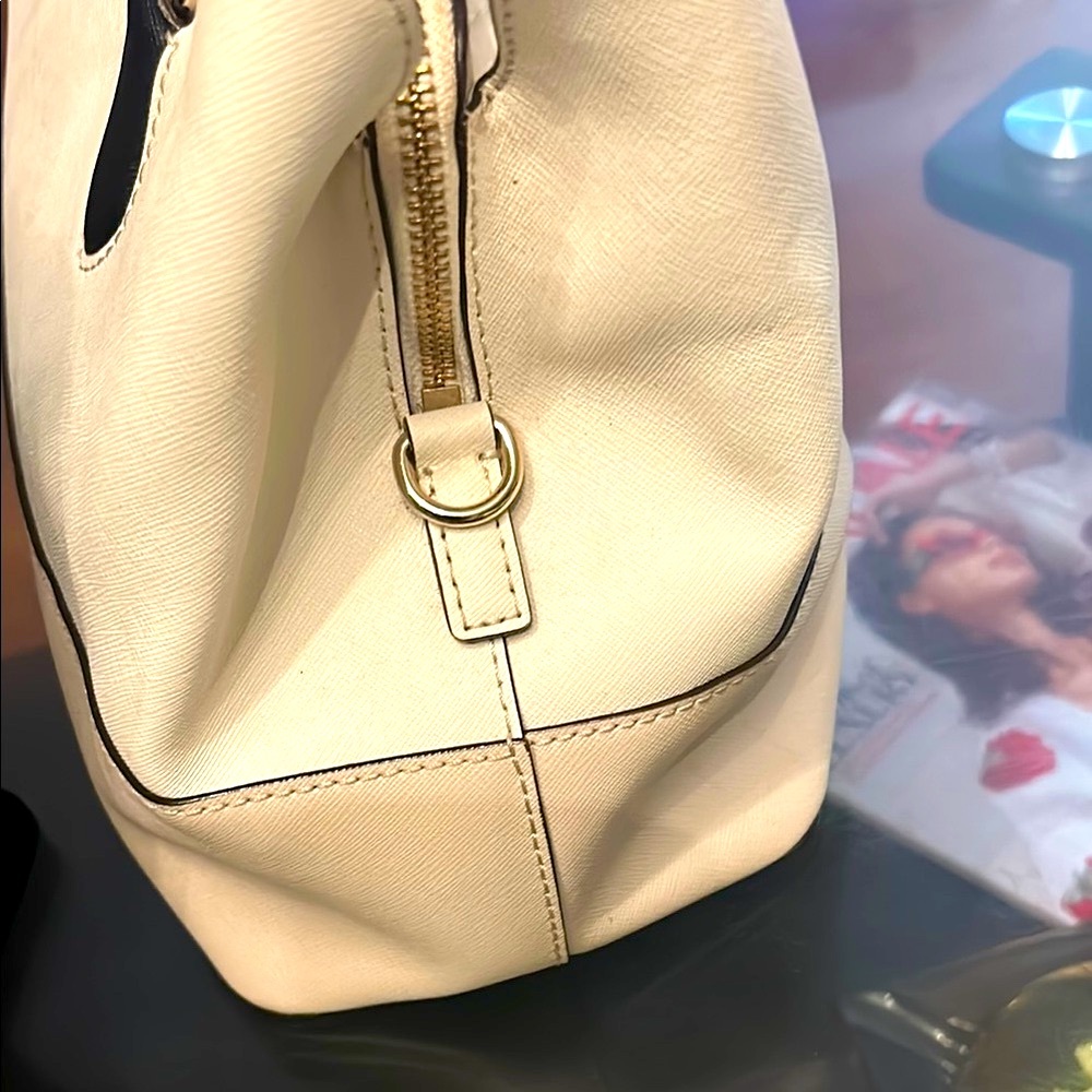kate spade Cream and Black Tote Bag! Own that boss look babe!! - Picture 4 of 5